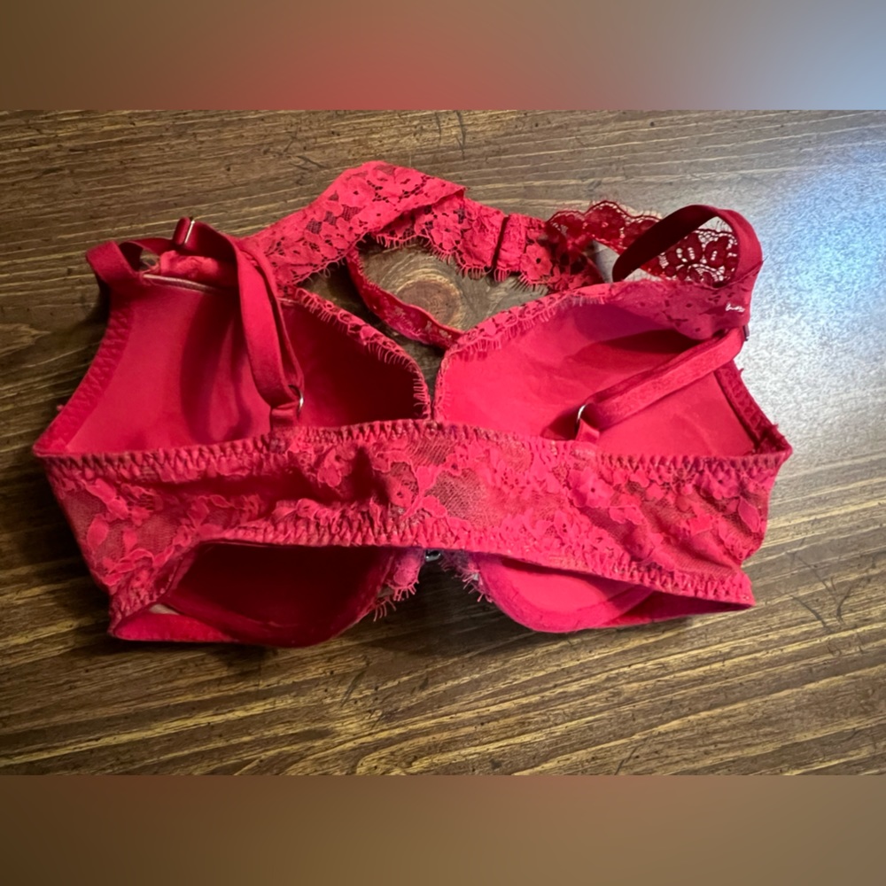 Very Sexy Push-Up Bra - Picture 3 of 5